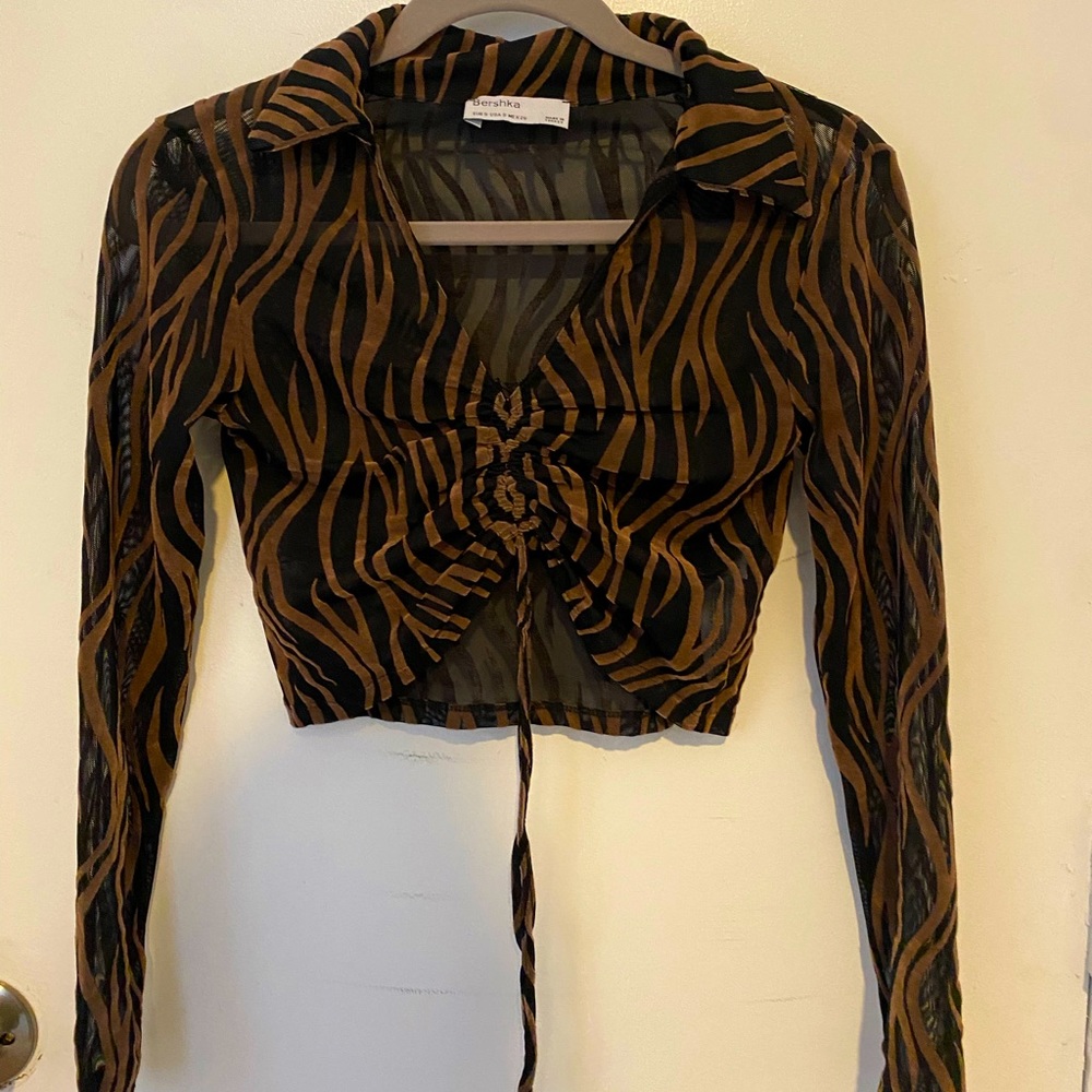 Long-sleeve crop top from Bershka